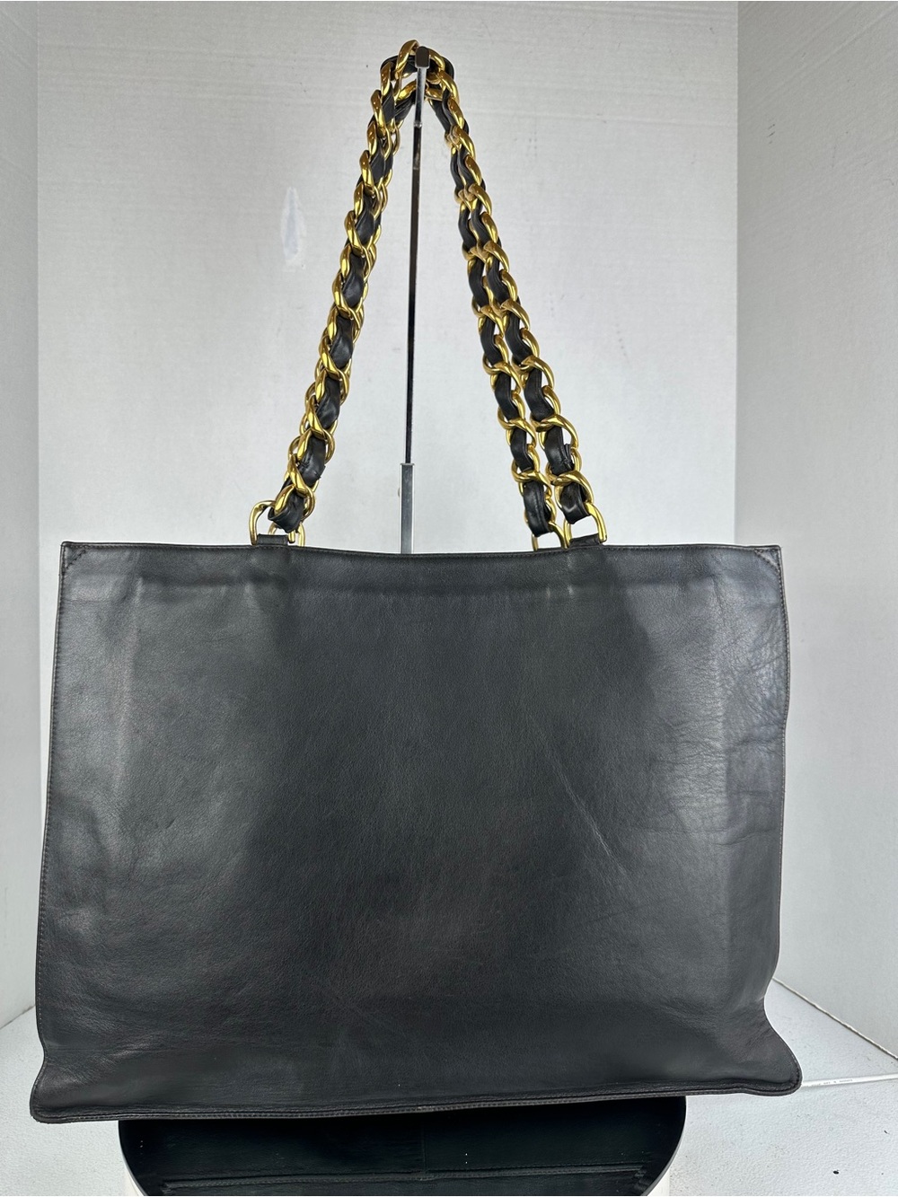 CHANEL CC LOGO LAMBSKIN SHOPPER TOTE BAG JUMBO - Picture 4 of 11